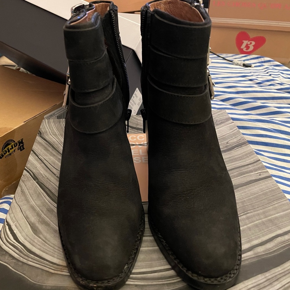 Jeffrey campbells suede buckled boots